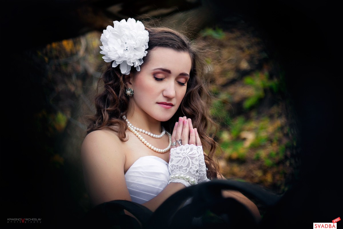 Praying bride
