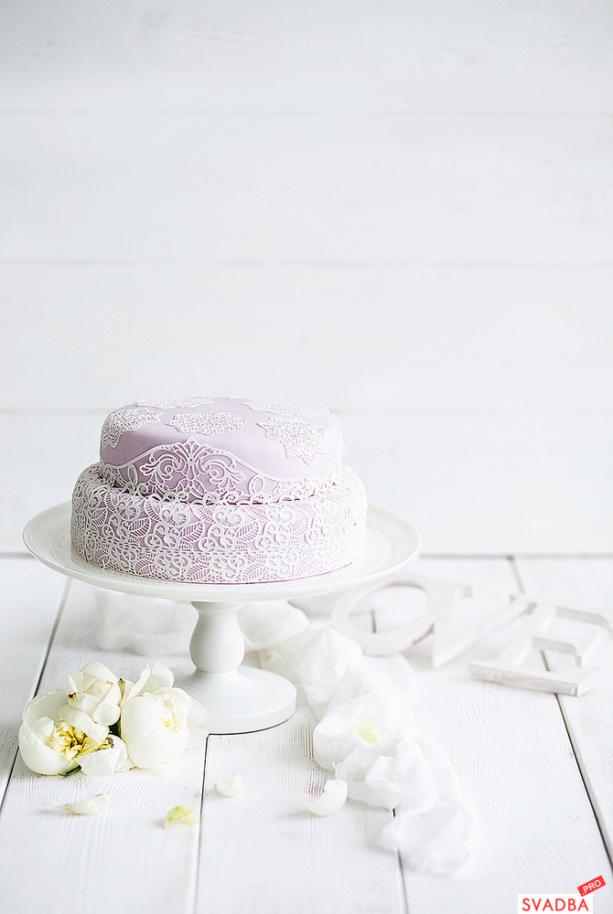     .  .  Lace Wedding Cake