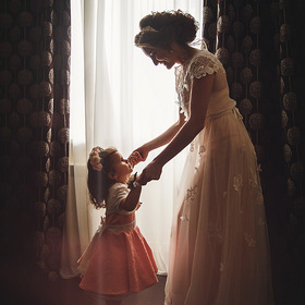 Мечта любой маленькой девочки - стать невестой