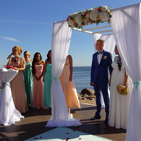 Свадебная церемония в шатре-ресторане "Majestic", на побережье Финского залива