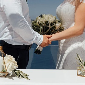 Трогательная свадьба Алексея и Анастасии на острове Санторини в Греции