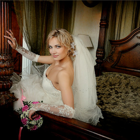 Невеста на свадебной фотографии