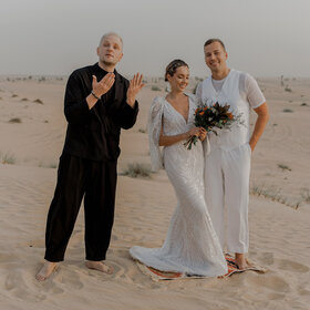 Необычная церемония в песках Дубая