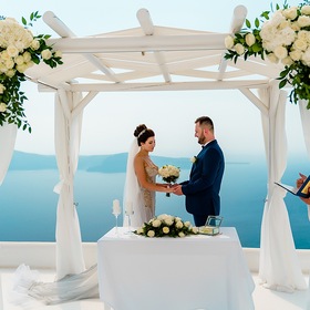 Волшебная свадьба Натальи и Сергея на острове Санторини в Греции
