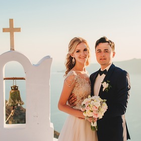 Прекрасные и влюблённые Анжелика и Роман. Свадьба на острове Санторини в Греции