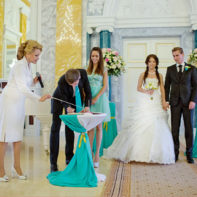 Свадебная церемония в Константиновском дворце.  Мраморный зал